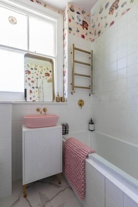 Wolverdene - Entire Ground Floor Flat With Garden Margate Eksteriør bilde